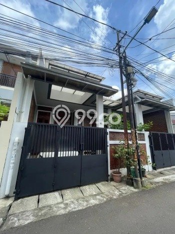 For Sale! Luxury House LT 150m2 Desain Modern di Taman Meruya For Sale! Luxury House LT 150m2 Desain Modern di Taman Meruya