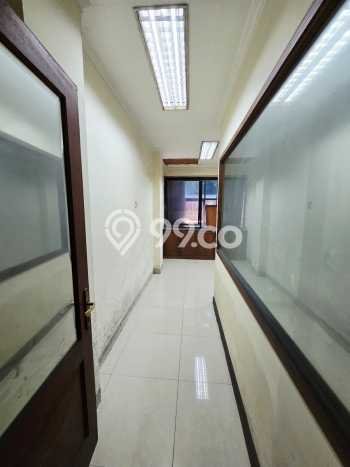 Ruko Bagus Dijual LB 324m2 Lokasi Strategis Jakarta Pusat Area Cocok untuk Berbisnis Ruko Bagus Dijual LB 324m2 Lokasi Strategis Jakarta Pusat Area Cocok untuk Berbisnis