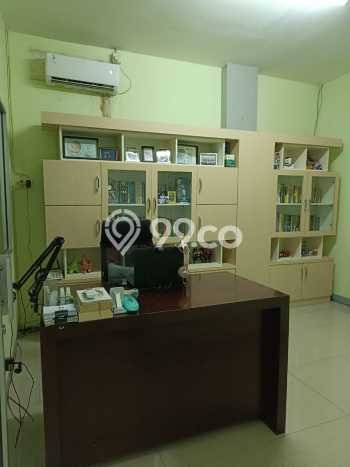 Ruko Dijual di Jakarta Barat LT 95m2 & LB 285m2 Lokasi Terbaik! Ruko Dijual di Jakarta Barat LT 95m2 & LB 285m2 Lokasi Terbaik!