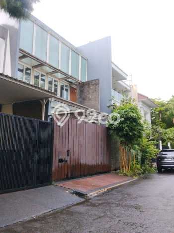 For Sale! Luxury House LT 200m2 Desain Modern di Permata Buana For Sale! Luxury House LT 200m2 Desain Modern di Permata Buana