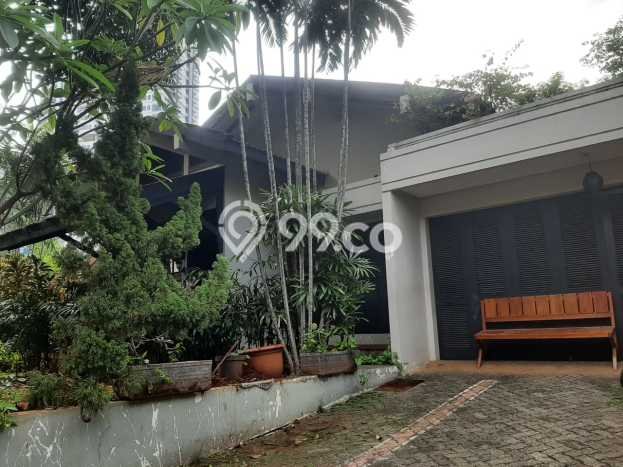 Rumah Elit Modern Tanpa Renovasi di Kuningan Jakarta Selatan Rumah Elit Modern Tanpa Renovasi di Kuningan Jakarta Selatan