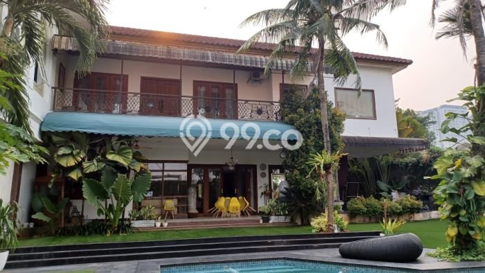 Rumah Nyaman dengan Luas Bangunan 1800m² di Lokasi Jati Padang, Jakarta Selatan Rumah Nyaman dengan Luas Bangunan 1800m² di Lokasi Jati Padang, Jakarta Selatan