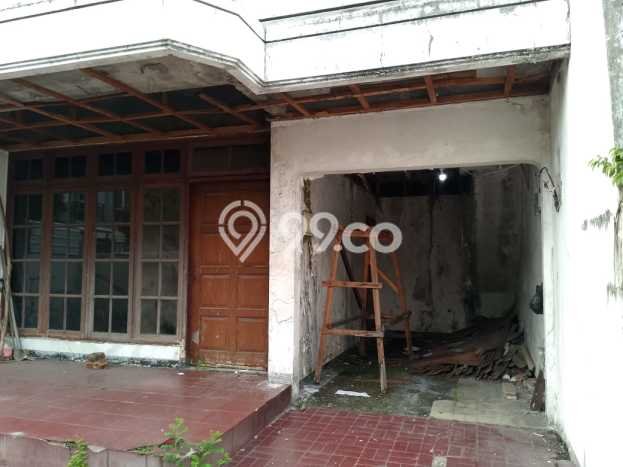 Ready to Use! Premium House LT 200m2 Desain Modern di Puri Indah Ready to Use! Premium House LT 200m2 Desain Modern di Puri Indah