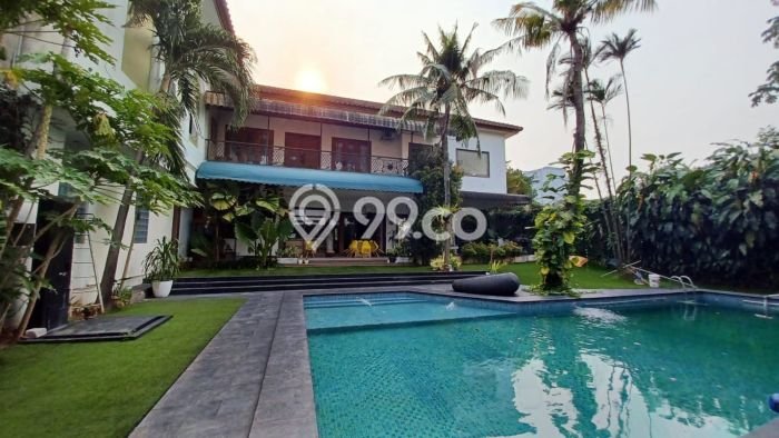 Rumah Nyaman dengan Luas Bangunan 1800m² di Lokasi Jati Padang, Jakarta Selatan Rumah Nyaman dengan Luas Bangunan 1800m² di Lokasi Jati Padang, Jakarta Selatan