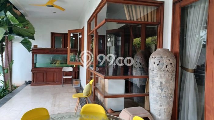 Rumah Nyaman dengan Luas Bangunan 1800m² di Lokasi Jati Padang, Jakarta Selatan Rumah Nyaman dengan Luas Bangunan 1800m² di Lokasi Jati Padang, Jakarta Selatan