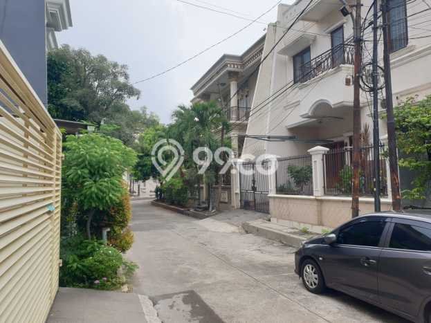 Dijual Rumah Mewah Elegan Dengan View Eksklusif di Pluit, Jakarta Utara Dijual Rumah Mewah Elegan Dengan View Eksklusif di Pluit, Jakarta Utara