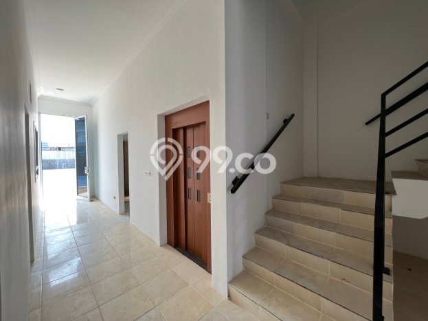 Untuk Dijual! Gudang di Daan Mogot Jakarta Barat LT 4296m2 / LB 2060m2 Kawasan Strategis Untuk Dijual! Gudang di Daan Mogot Jakarta Barat LT 4296m2 / LB 2060m2 Kawasan Strategis