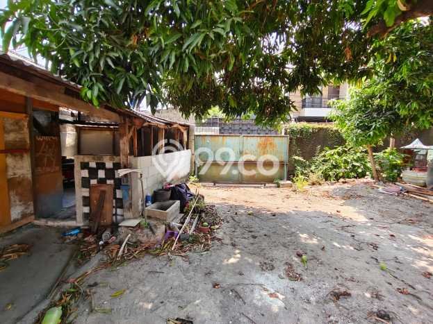 Jarang Ada! Tanah di Kebayoran Lama Punya Luas 1023m2 SHM Jarang Ada! Tanah di Kebayoran Lama Punya Luas 1023m2 SHM