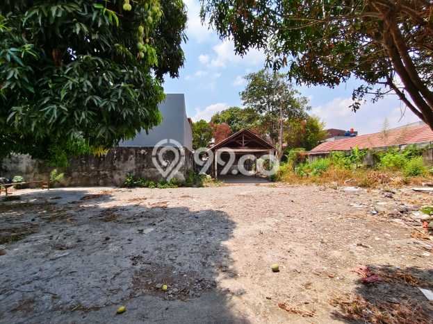 Jarang Ada! Tanah di Kebayoran Lama Punya Luas 1023m2 SHM Jarang Ada! Tanah di Kebayoran Lama Punya Luas 1023m2 SHM