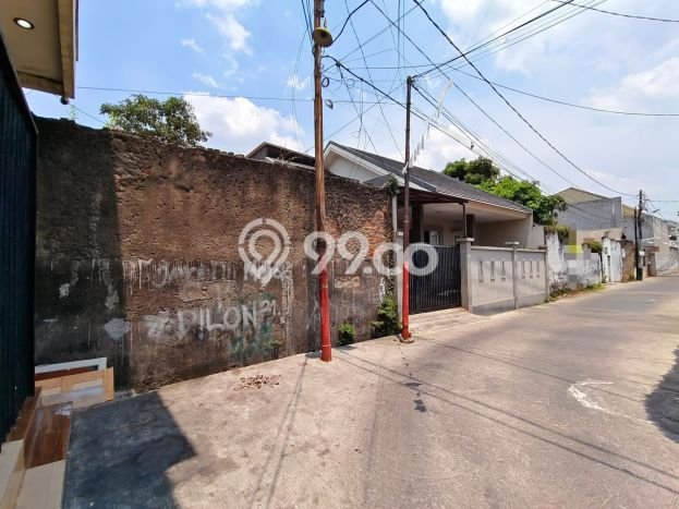 Jarang Ada! Tanah di Kebayoran Lama Punya Luas 1023m2 SHM Jarang Ada! Tanah di Kebayoran Lama Punya Luas 1023m2 SHM