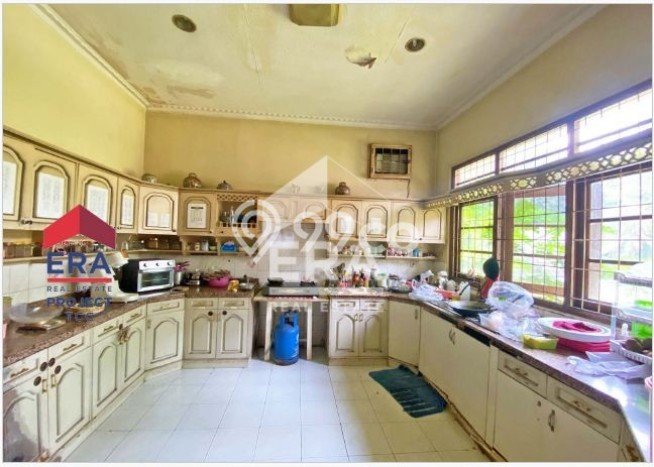 Hunian Elit LB 350m2 Siap Huni Desain Elegan di Pejaten, Jakarta Selatan Hunian Elit LB 350m2 Siap Huni Desain Elegan di Pejaten, Jakarta Selatan