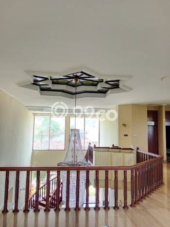 Hunian Bagus Disewakan di Pluit, Jakarta Utara LT 1650m2, LB 1000m2 Hunian Bagus Disewakan di Pluit, Jakarta Utara LT 1650m2, LB 1000m2
