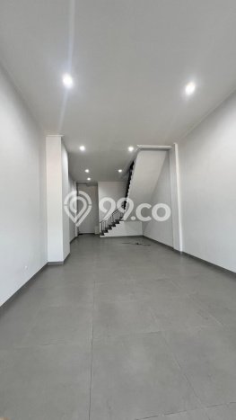 Ruko Dijual di Jakarta Utara LT 90m2 & LB 90m2 Lokasi Terbaik! Ruko Dijual di Jakarta Utara LT 90m2 & LB 90m2 Lokasi Terbaik!