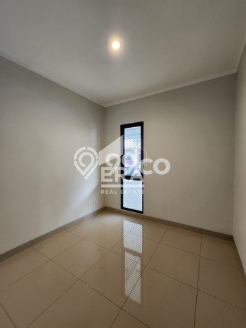 Dijual Hunian Rumah Terawat 4 Kamar di Summarecon Bekasi, Bekasi Dijual Hunian Rumah Terawat 4 Kamar di Summarecon Bekasi, Bekasi