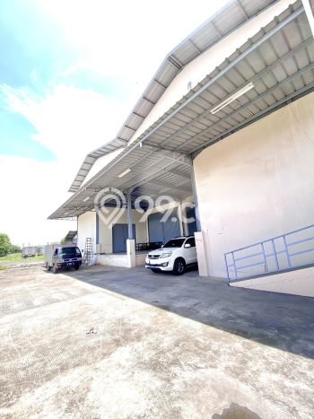 Gudang Dijual Lokasi Emas di Tarumajaya Luas 2200m2 Gudang Dijual Lokasi Emas di Tarumajaya Luas 2200m2