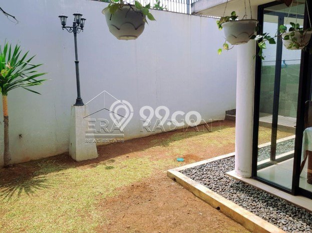 Rumah Elit Modern Siap Huni di Lebak Bulus Jakarta Selatan Rumah Elit Modern Siap Huni di Lebak Bulus Jakarta Selatan