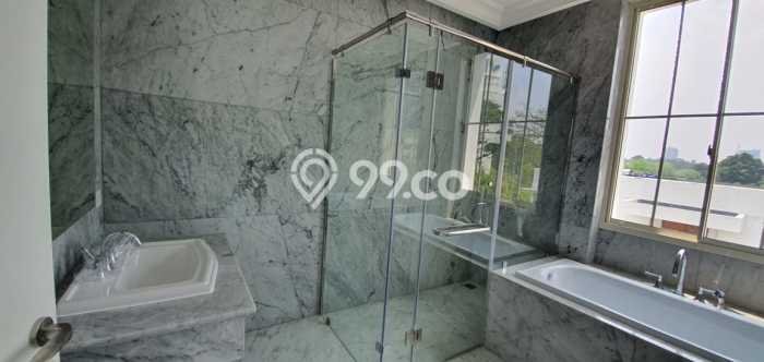 For Sale! Premium House LT 213m2 Desain Elegan di Lebak Bulus For Sale! Premium House LT 213m2 Desain Elegan di Lebak Bulus