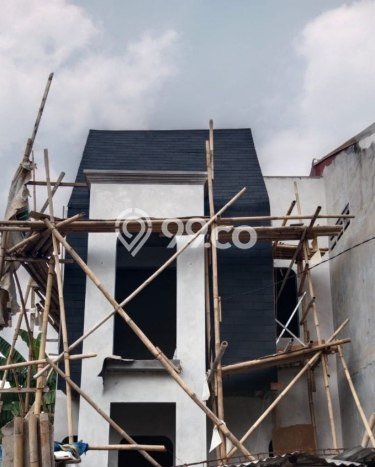 Jual Rumah Minimalis Bagus Punya 4 KT di Jagakarsa Jakarta Selatan SHM Jual Rumah Minimalis Bagus Punya 4 KT di Jagakarsa Jakarta Selatan SHM