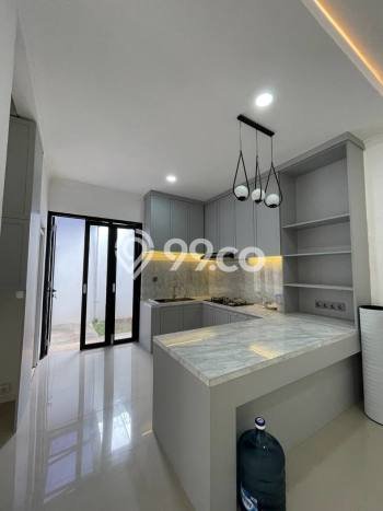Rumah Strategis Minimalis Lb 70m2 di Serpong, Tangerang Selatan Rumah Strategis Minimalis Lb 70m2 di Serpong, Tangerang Selatan