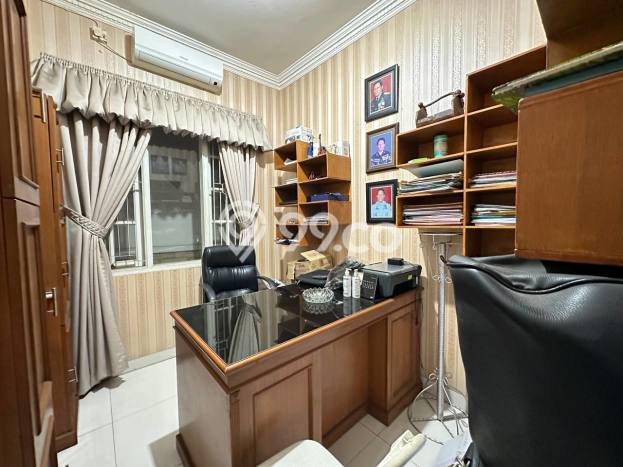 Siap Huni Hunian Elit 7 Kamar di Kramat Jati Dekat ke Mana Pun Siap Huni Hunian Elit 7 Kamar di Kramat Jati Dekat ke Mana Pun