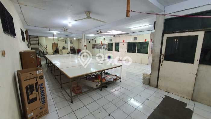 Untuk Dijual Gudang di Tambora Jakarta Barat LT 891m2 / LB 2200m2 Untuk Dijual Gudang di Tambora Jakarta Barat LT 891m2 / LB 2200m2