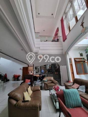 Rumah Mewah LB 470m2 Siap Huni Desain Elegan di Jelambar, Jakarta Barat Rumah Mewah LB 470m2 Siap Huni Desain Elegan di Jelambar, Jakarta Barat