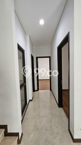 Rumah Mewah LB 418m2 Siap Pakai Desain Elegan di BSD City, Tangerang Rumah Mewah LB 418m2 Siap Pakai Desain Elegan di BSD City, Tangerang