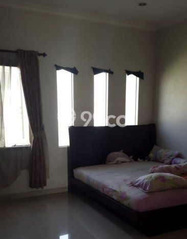 Rumah Lokasi Strategis area Batununggal, Bandung, Luas 370m² LB 250m² Rumah Lokasi Strategis area Batununggal, Bandung, Luas 370m² LB 250m²