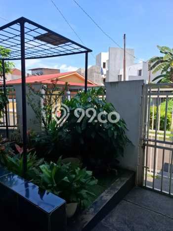 For Sale Rumah 4 Kamar Lokasi Strategis Nyaman dan Strategis di BSD For Sale Rumah 4 Kamar Lokasi Strategis Nyaman dan Strategis di BSD