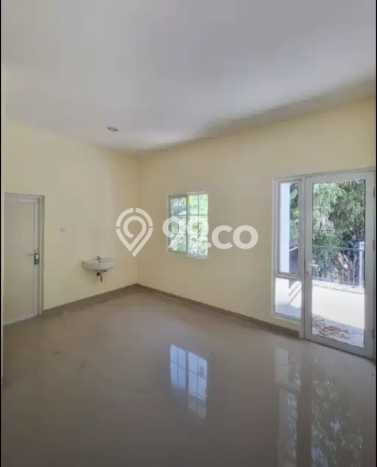 Rumah Strategis Minimalis Lb 180m2 di BSD, Tangerang Selatan Rumah Strategis Minimalis Lb 180m2 di BSD, Tangerang Selatan