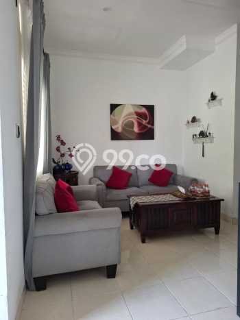 For Sale Rumah 4 Kamar Lokasi Strategis Nyaman dan Strategis di BSD For Sale Rumah 4 Kamar Lokasi Strategis Nyaman dan Strategis di BSD