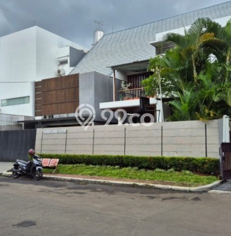 Rumah Elit Modern Tanpa Renovasi di Gandaria Jakarta Selatan Rumah Elit Modern Tanpa Renovasi di Gandaria Jakarta Selatan