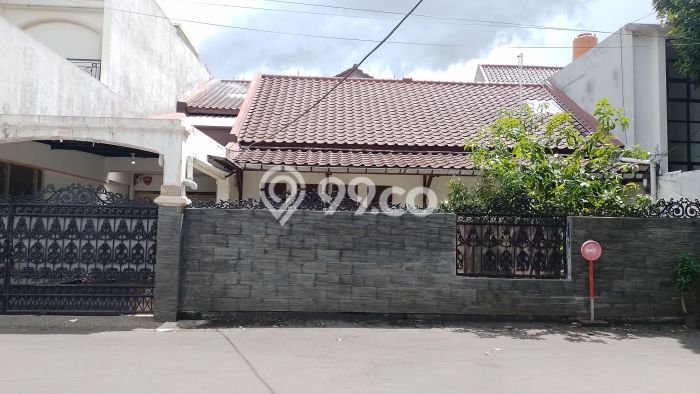 Rumah Elit Modern Siap Huni di Gandaria Jakarta Selatan Rumah Elit Modern Siap Huni di Gandaria Jakarta Selatan