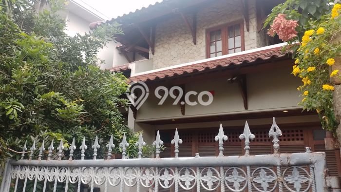 Rumah Elit Modern Siap Huni di Lebak Bulus Jakarta Selatan Rumah Elit Modern Siap Huni di Lebak Bulus Jakarta Selatan