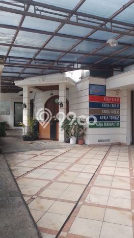 Hunian Mewah Siap Huni LT 373m2 di Tebet, Jakarta Selatan Hunian Mewah Siap Huni LT 373m2 di Tebet, Jakarta Selatan