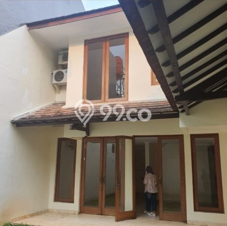 Rumah Elit Modern Tanpa Renovasi di Lebak Bulus Jakarta Selatan Rumah Elit Modern Tanpa Renovasi di Lebak Bulus Jakarta Selatan