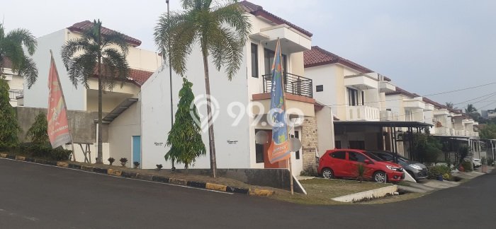 Rumah Strategis Minimalis Lb 81m2 di Cibinong, Bogor Rumah Strategis Minimalis Lb 81m2 di Cibinong, Bogor