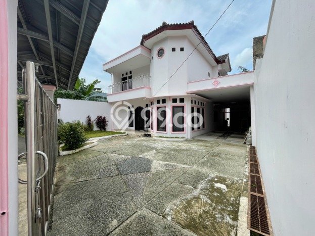 Jual Rumah Murah Meriah Cipayung Punya 4 Kamar & LT 354m2 Jual Rumah Murah Meriah Cipayung Punya 4 Kamar & LT 354m2