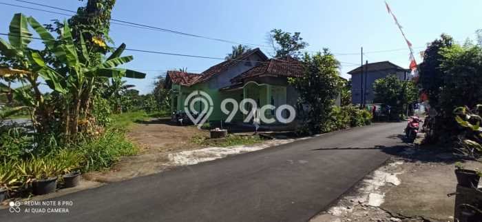 Lahan Kosong Dijual di Pakem, Sleman, Luas 913m2 Area Strategis Lahan Kosong Dijual di Pakem, Sleman, Luas 913m2 Area Strategis