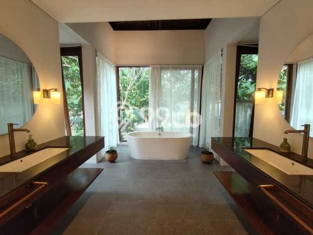 Jual Rumah Mewah Megah Dengan View Cantik di Jimbaran, Badung Jual Rumah Mewah Megah Dengan View Cantik di Jimbaran, Badung