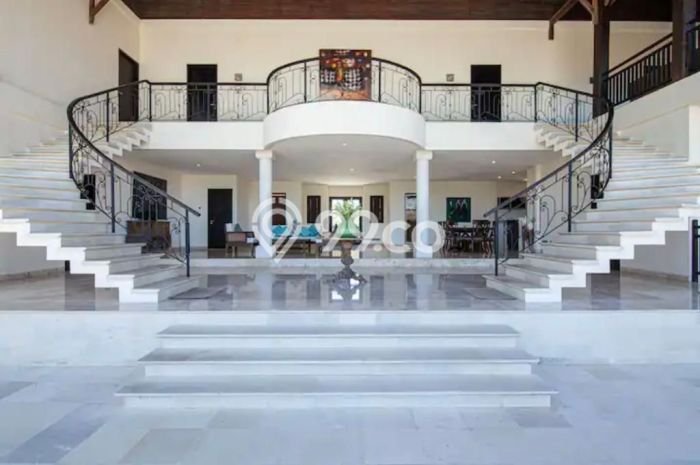 Hunian Mewah LB 500m2 Siap Pakai Desain Elegan di Ungasan, Badung Hunian Mewah LB 500m2 Siap Pakai Desain Elegan di Ungasan, Badung
