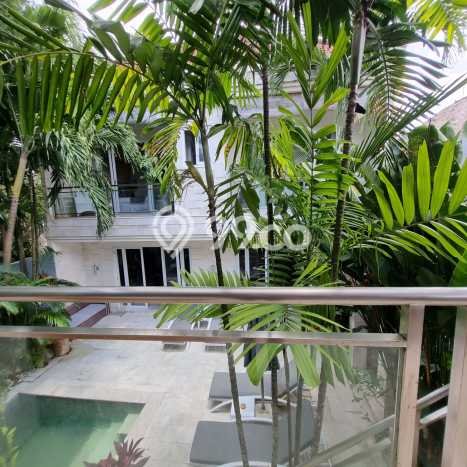 Rumah Mewah LB 200m2 Siap Pakai Desain Elegan di Seminyak, Badung Rumah Mewah LB 200m2 Siap Pakai Desain Elegan di Seminyak, Badung