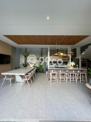 Hunian Mewah LB 300m2 Siap Huni Desain Elegan di Seminyak, Badung Hunian Mewah LB 300m2 Siap Huni Desain Elegan di Seminyak, Badung