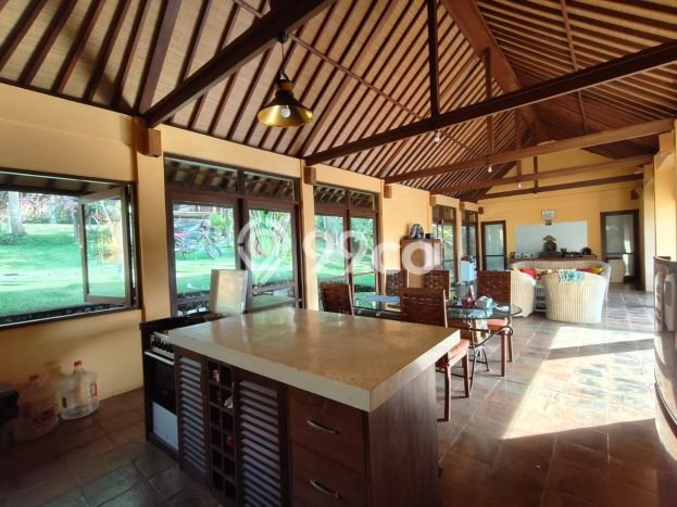 Dijual Rumah Luas Megah Dengan View Cantik di Jimbaran, Badung Dijual Rumah Luas Megah Dengan View Cantik di Jimbaran, Badung