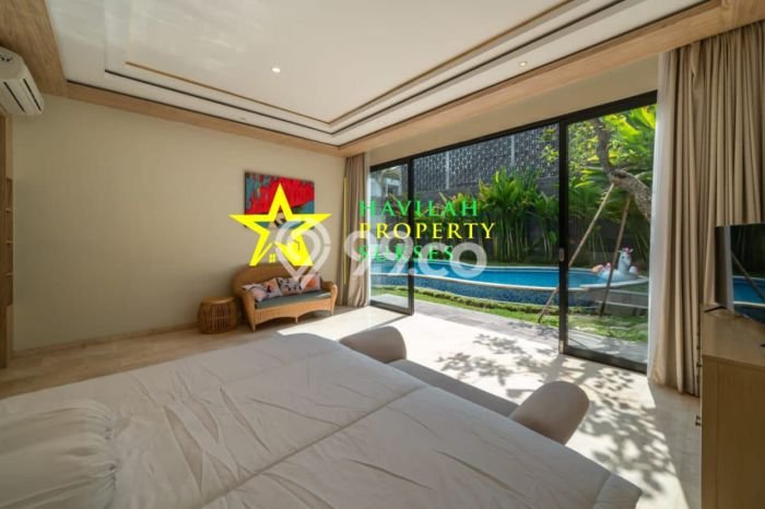 Rumah Mewah LB 500m2 Siap Huni Desain Elegan di Kerobokan, Badung Rumah Mewah LB 500m2 Siap Huni Desain Elegan di Kerobokan, Badung