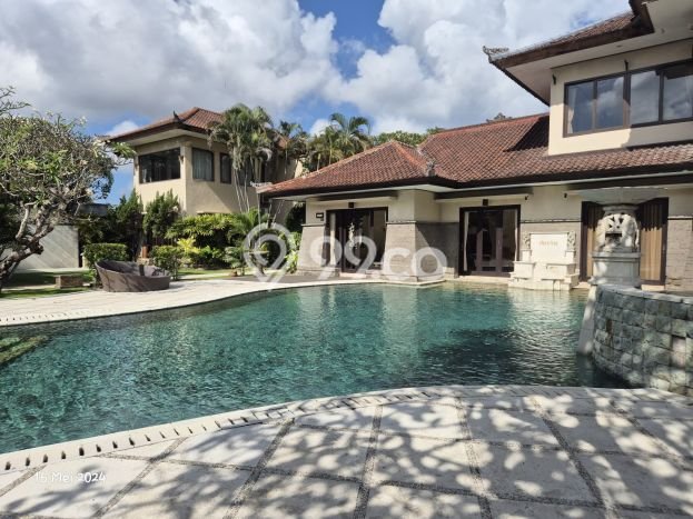 Hunian Mewah LB 1300m2 Siap Huni Desain Elegan di Seminyak, Badung Hunian Mewah LB 1300m2 Siap Huni Desain Elegan di Seminyak, Badung