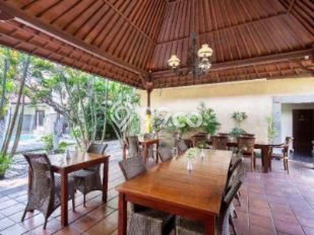Hunian Mewah LB 1300m2 Siap Huni Desain Elegan di Seminyak, Badung Hunian Mewah LB 1300m2 Siap Huni Desain Elegan di Seminyak, Badung