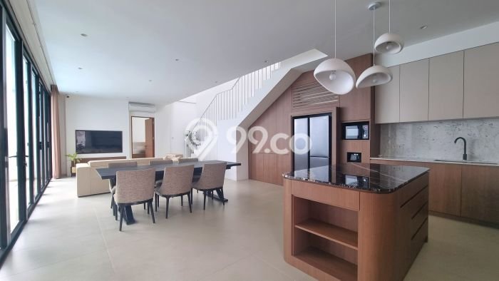 Rumah Mewah LB 370m2 Siap Pakai Desain Elegan di Seminyak, Badung Rumah Mewah LB 370m2 Siap Pakai Desain Elegan di Seminyak, Badung