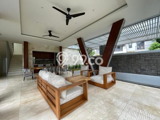 Sewa Rumah Nyaman di Jimbaran LT 360m2 / LB 450m2 Kondisi Bagus Sewa Rumah Nyaman di Jimbaran LT 360m2 / LB 450m2 Kondisi Bagus