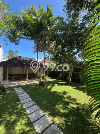 Dijual Rumah Luas Elegan Dengan View Cantik di Seminyak, Badung Dijual Rumah Luas Elegan Dengan View Cantik di Seminyak, Badung